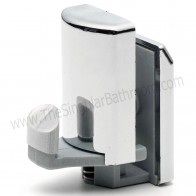 Guia inferior cromada de mampara de ducha.