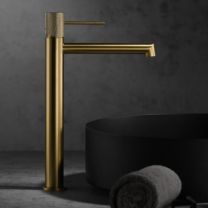 Grifo monomando de lavabo alto LINE color ORO